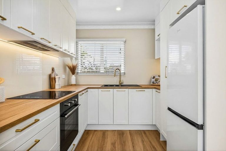 Photo of property in 49c Bay Street, Red Beach, 0932