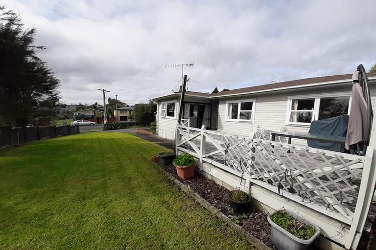 Photo of property in 22 Mason Street, New Lynn, Auckland, 0600