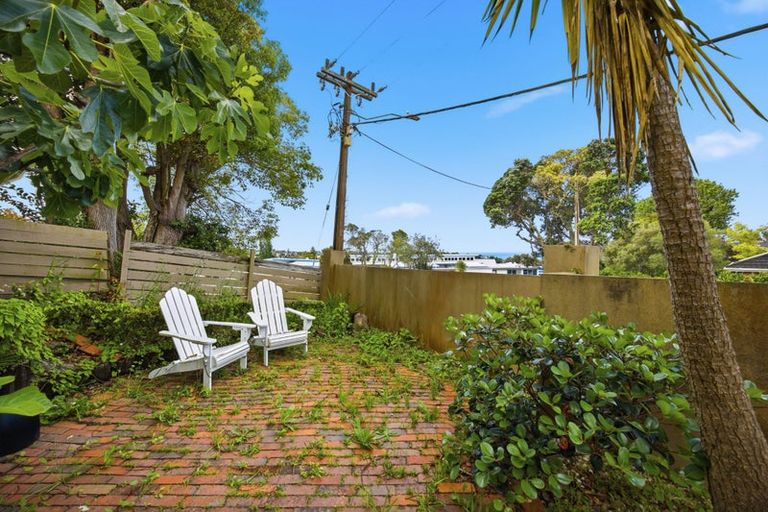 Photo of property in 1/49 Galaxy Drive, Mairangi Bay, Auckland, 0630
