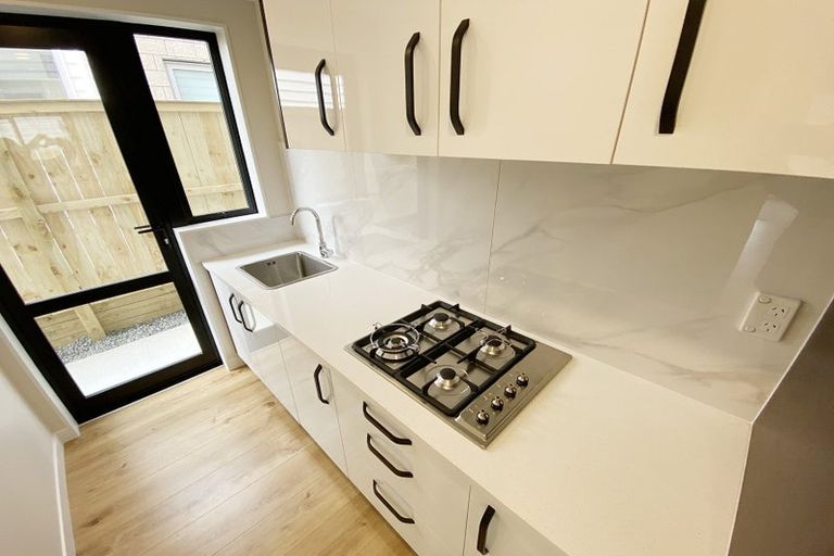 Photo of property in 2 Clonmany Road, Flat Bush, Auckland, 2019