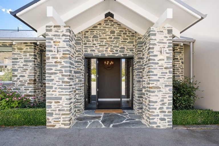 Photo of property in 9 Hollyhock Lane, Wanaka, 9305