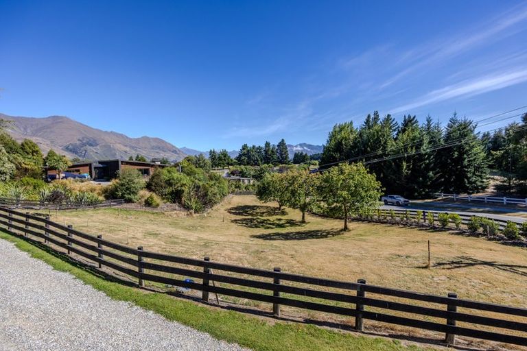 Photo of property in 22 Ballantyne Road, Wanaka, 9305