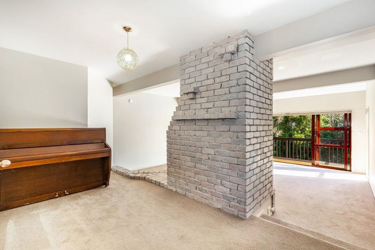 Photo of property in 16 James Cook Drive, Whitby, Porirua, 5024