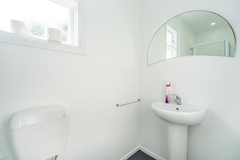 Photo of property in 48 Ocean Road, Paraparaumu Beach, Paraparaumu, 5032