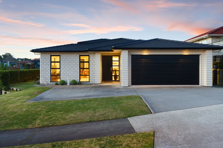 Photo of property in 1 Lochay Place, Pyes Pa, Tauranga, 3112