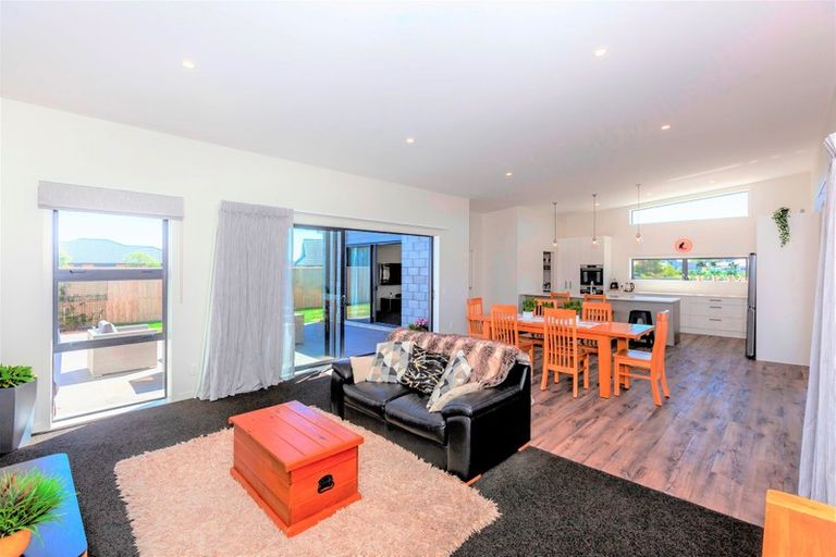Photo of property in 45 Hudson Place, Paraparaumu, 5032