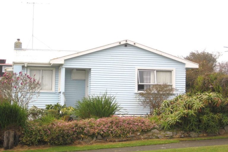 Photo of property in 119 Pioneer Road, Moturoa, New Plymouth, 4310