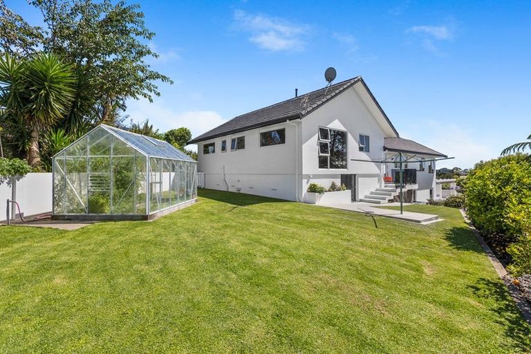 Photo of property in 7a Caledonia Place, Highlands Park, New Plymouth, 4312