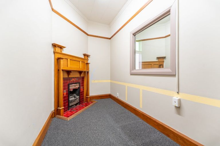 Photo of property in 334 Oriental Parade, Oriental Bay, Wellington, 6011