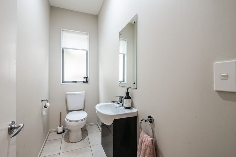 Photo of property in 15 Mauldeth Terrace, Churton Park, Wellington, 6037