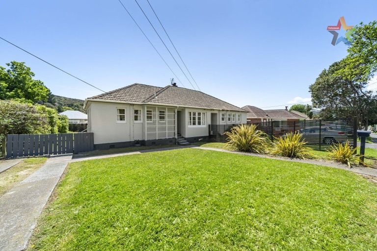 Photo of property in 28 Judd Crescent, Naenae, Lower Hutt, 5011