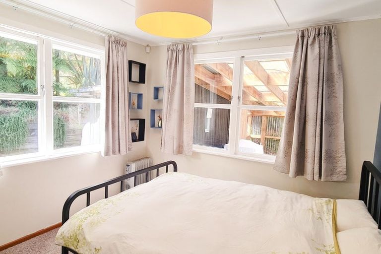 Photo of property in 23 Poneke Drive, Waikanae, 5036