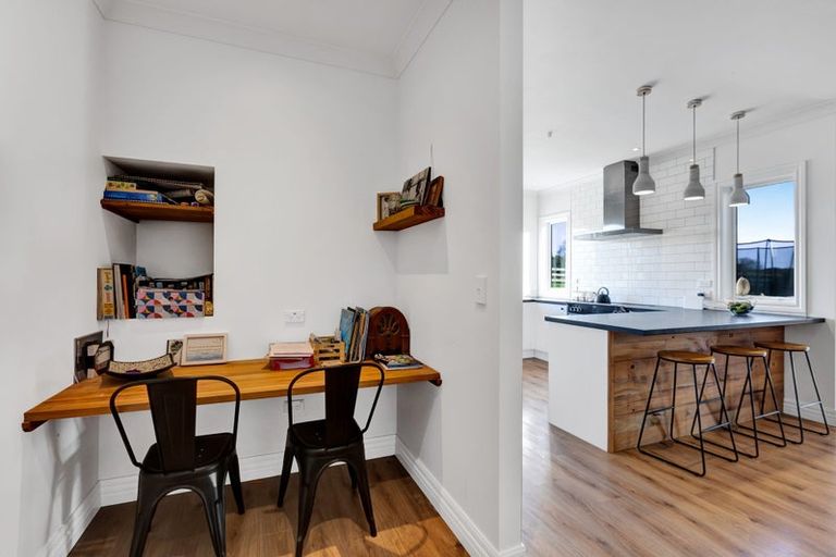 Photo of property in 159 Opunake Road, Stratford, 4391