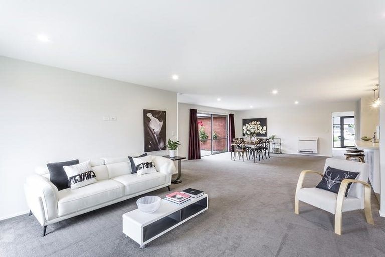 Photo of property in 52 Silver Springs Boulevard, Mosgiel, 9024