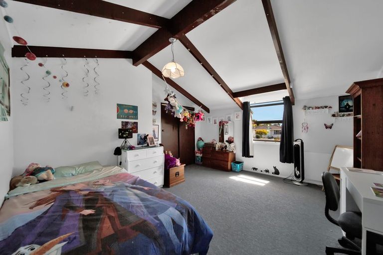 Photo of property in 16 Dixon Avenue, Hawera, 4610