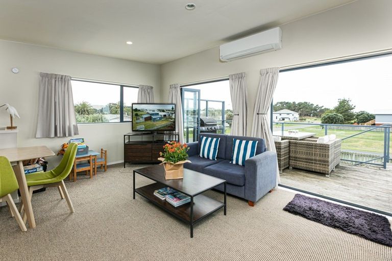Photo of property in 8 Te Paerahi Road, Porangahau, 4293