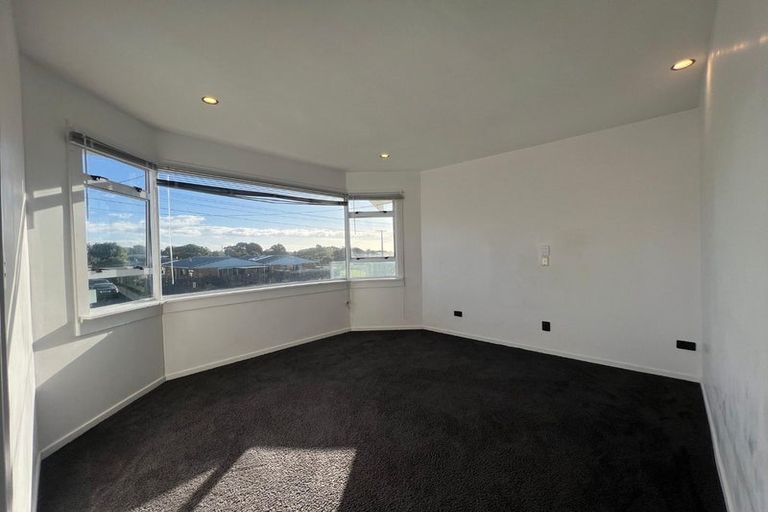 Photo of property in 11 Chilman Street, Strandon, New Plymouth, 4312