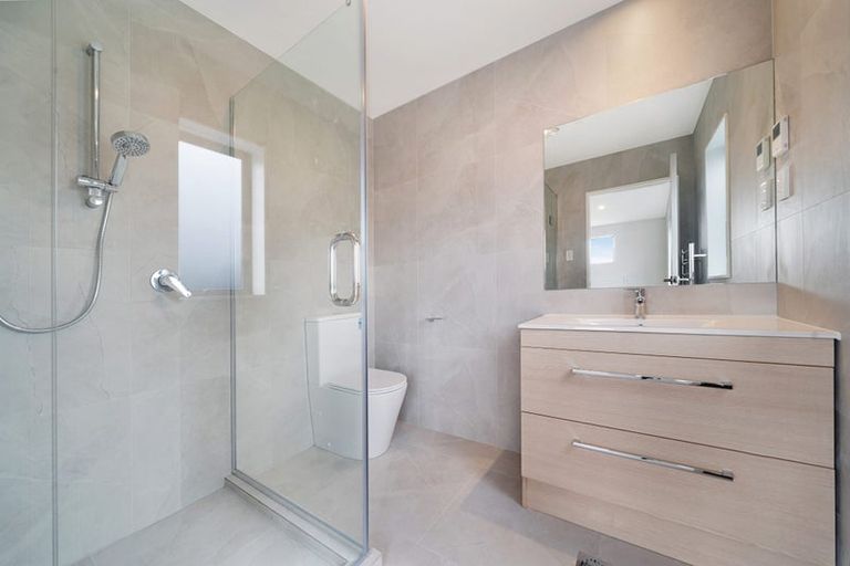 Photo of property in 41c Candia Road, Swanson, Auckland, 0614