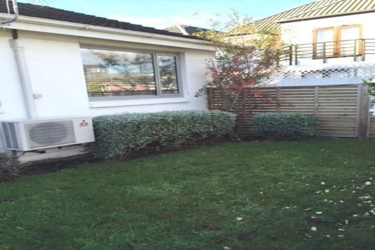 Photo of property in 3/22 Holly Road, St Albans, Christchurch, 8014