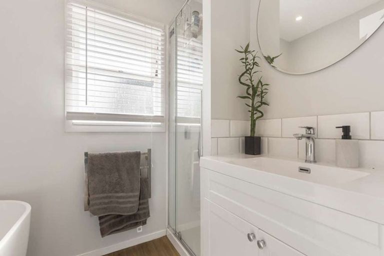 Photo of property in 13 Joyce Street, Pahurehure, Papakura, 2113