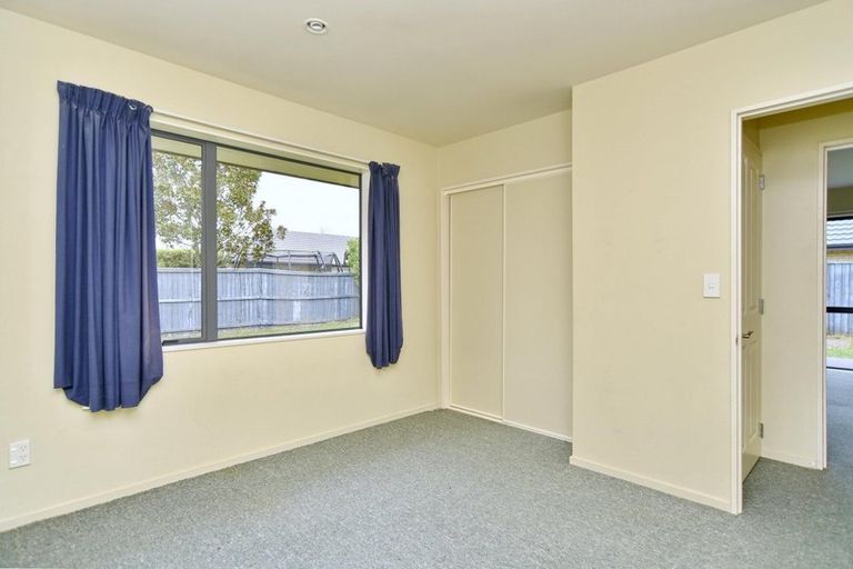 Photo of property in 35 Mounter Avenue, Northwood, Christchurch, 8051