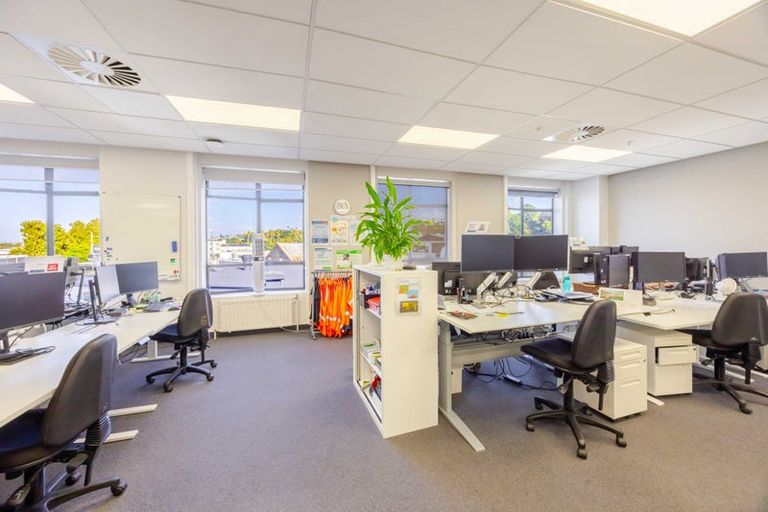 Photo of property in 166 Arran Point Parade, Orewa, 0931