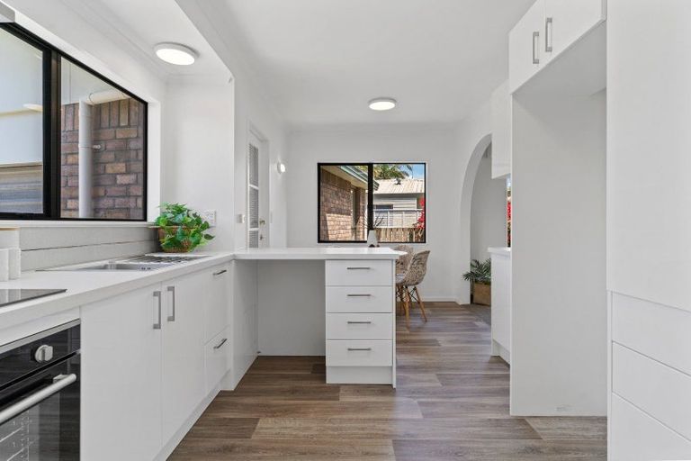 Photo of property in 11 Emery Place, Papamoa Beach, Papamoa, 3118