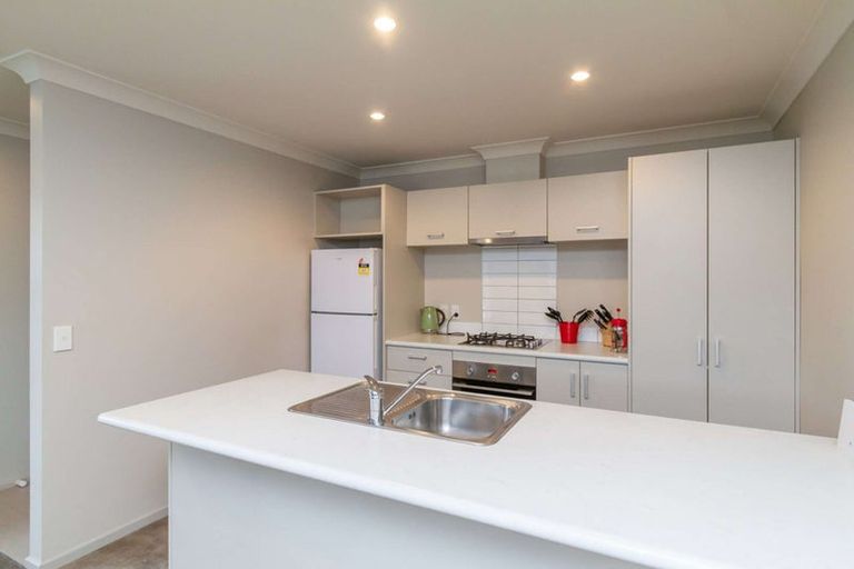 Photo of property in 32 Speldhurst Grove, Stokes Valley, Lower Hutt, 5019