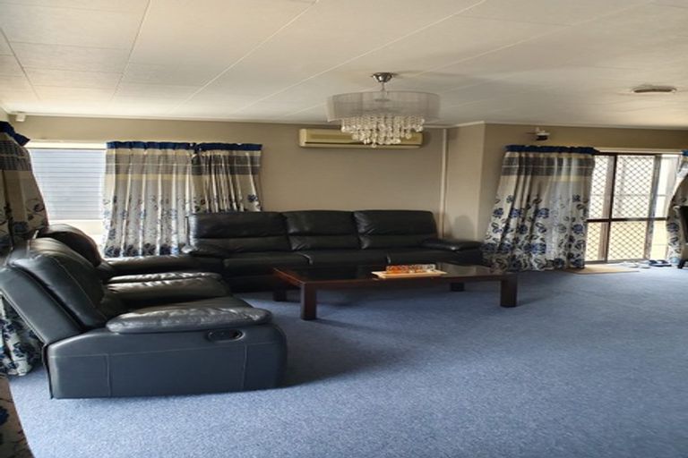 Photo of property in 29 Lydia Place, Kelvin Grove, Palmerston North, 4414