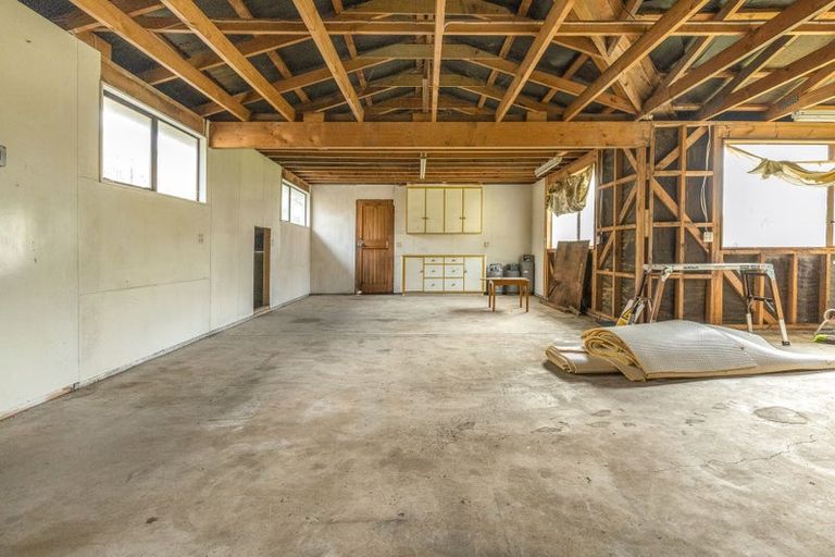 Photo of property in 122 Seaview Road, Paraparaumu Beach, Paraparaumu, 5032