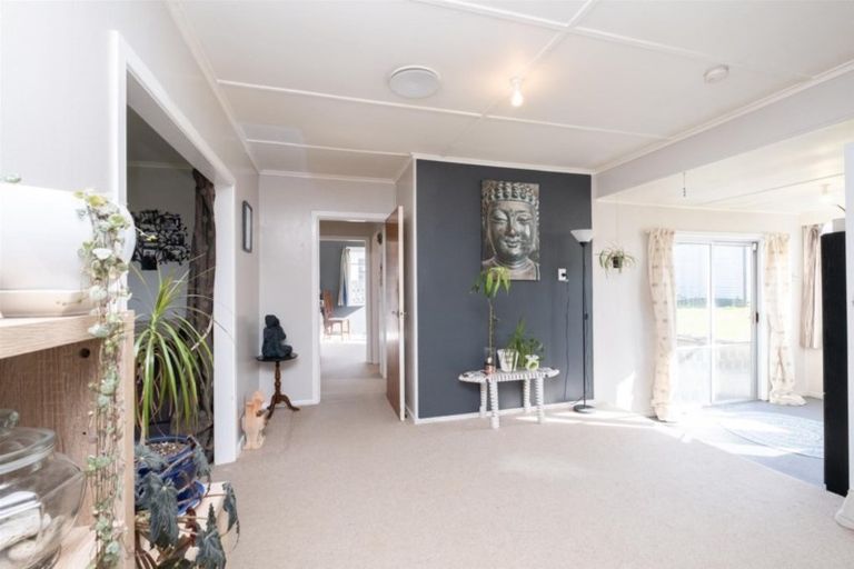 Photo of property in 100 Hathaway Street, Stratford, 4332