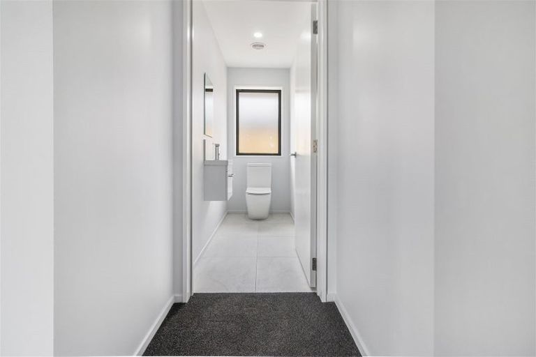 Photo of property in 15 Fountain Place, Rolleston, 7614