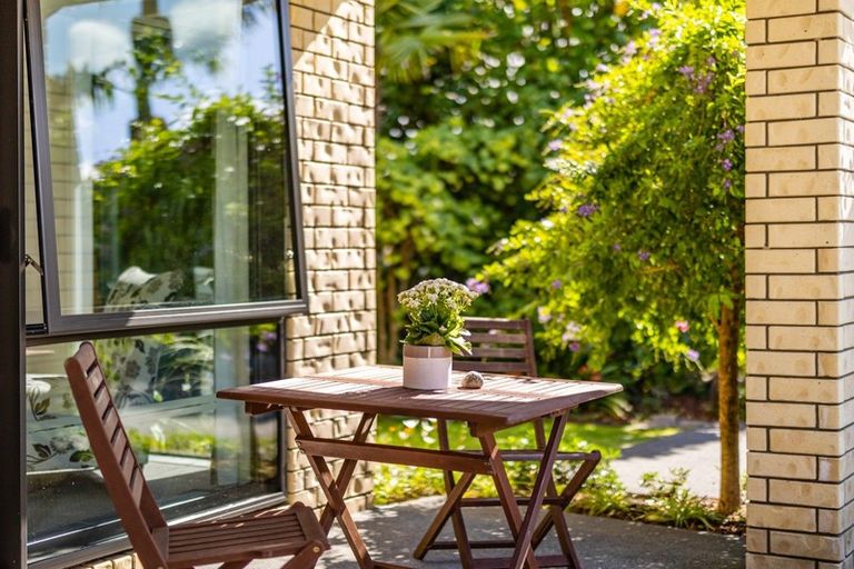 Photo of property in 71 Riddell Road, Kerikeri, 0230