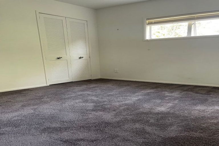 Photo of property in 4 Geoffrey Road, Torbay, Auckland, 0630