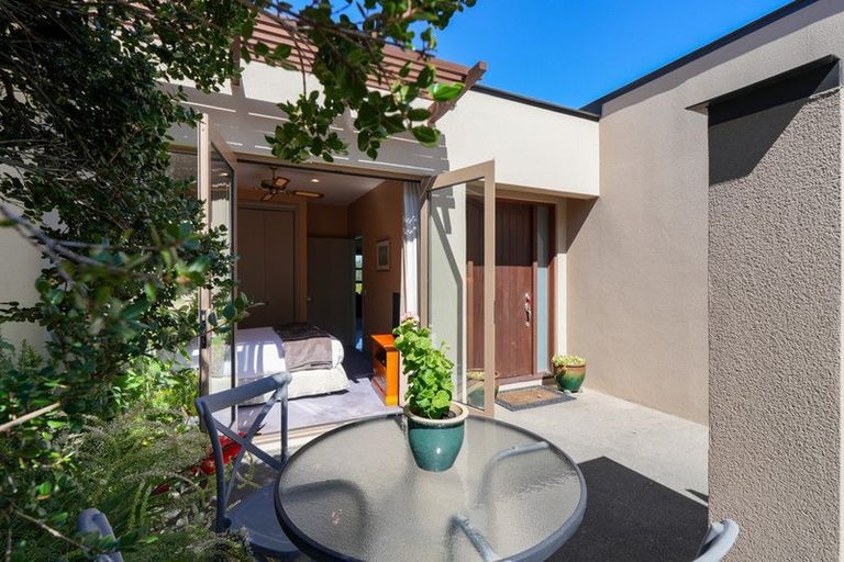 Photo of property in Lake Street Apartments, 10/8 Lake Street, Queenstown, 9300