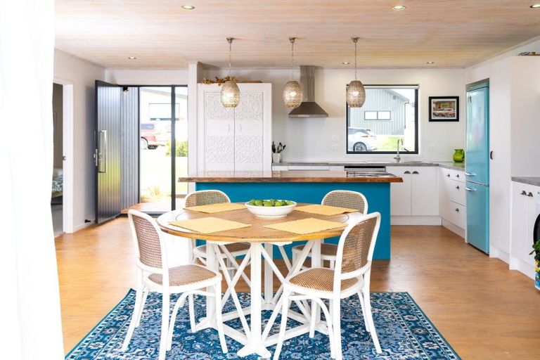 Photo of property in 19 Tunarau Street, Raglan, 3225