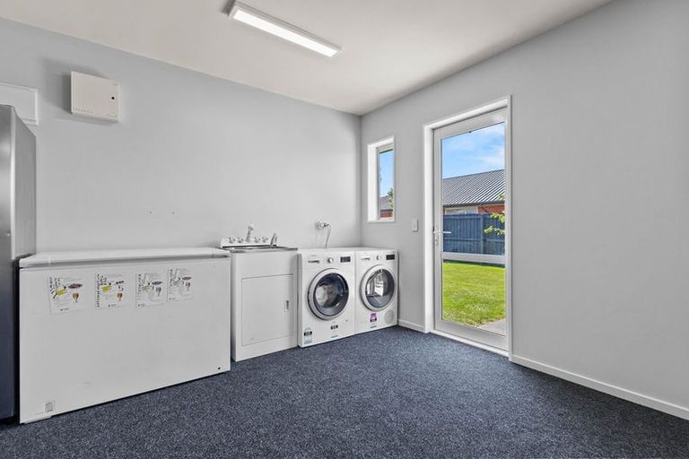 Photo of property in 6 Rawei Place, Harewood, Christchurch, 8051