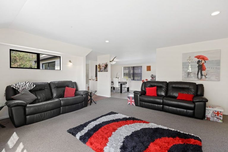 Photo of property in 64 Langana Avenue, Browns Bay, Auckland, 0630
