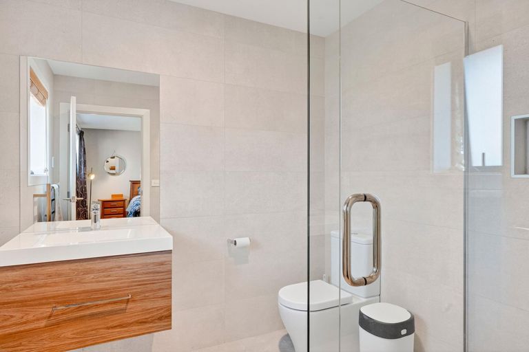 Photo of property in 23 Kereru Crescent, Wanaka, 9305