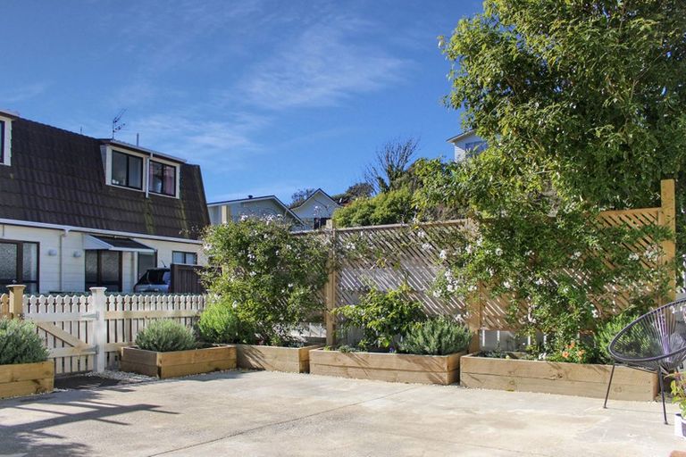 Photo of property in 8/2 Burdendale Grove, Churton Park, Wellington, 6037