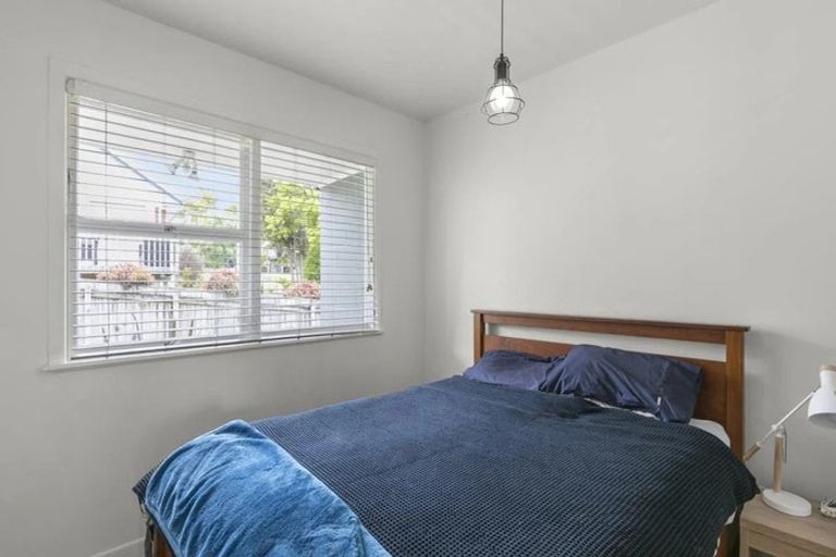 Photo of property in 19 Church Street, Northcote Point, Auckland, 0627