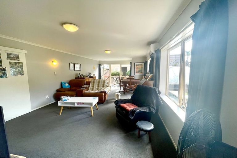 Photo of property in 2/28 Third Avenue, Tauranga, 3110