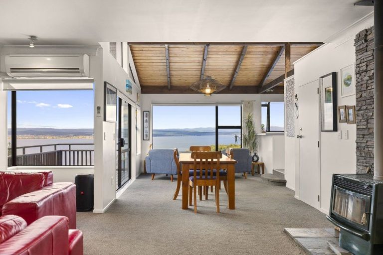 Photo of property in 80 Wakeman Road, Acacia Bay, Taupo, 3330