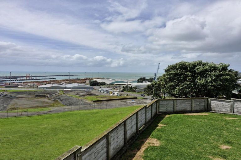 Photo of property in 11a Catherine Crescent, Moturoa, New Plymouth, 4310
