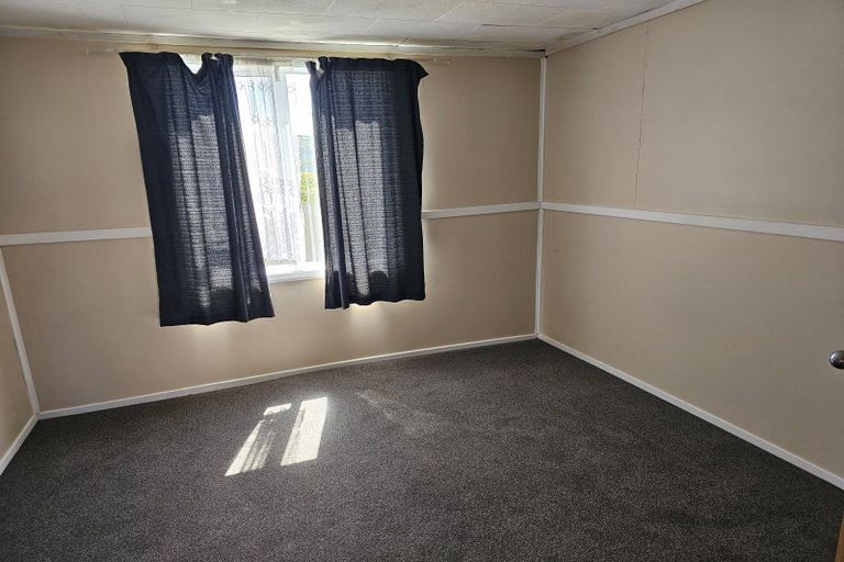 Photo of property in 6 The Esplanade, Westport, 7825