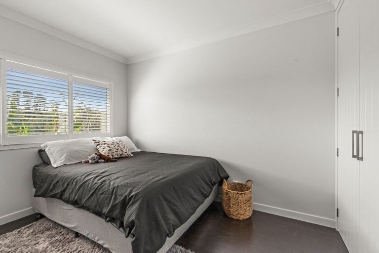 Photo of property in 37 Tauroa Road, Havelock North, 4130