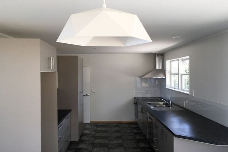 Photo of property in 99 Vandeleur Avenue, Birkdale, Auckland, 0626