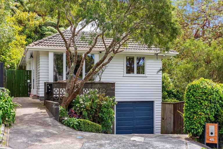 Photo of property in 48 Homewood Crescent, Karori, Wellington, 6012