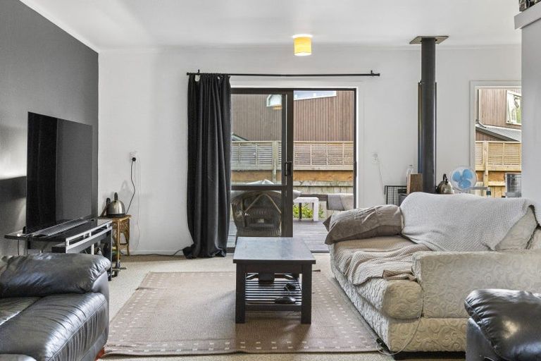 Photo of property in 49a Hawai Street, Two Mile Bay, Taupo, 3330