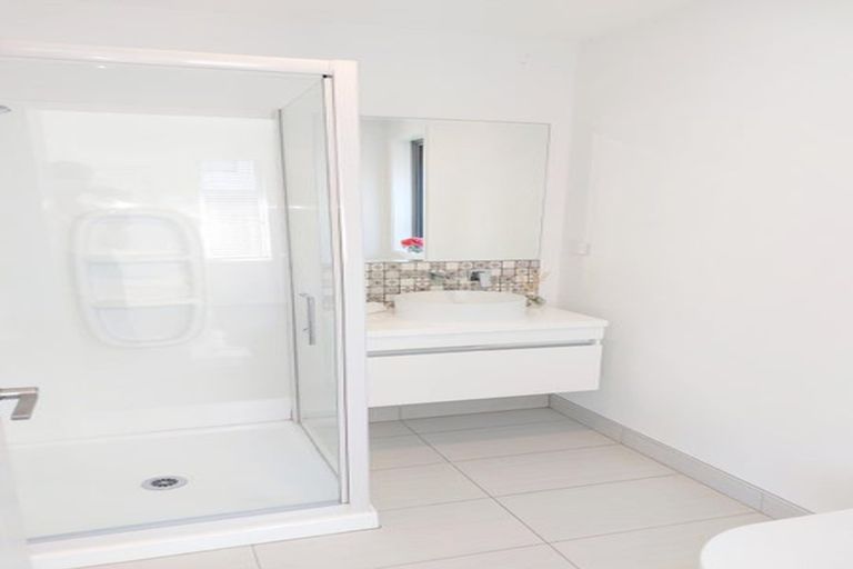 Photo of property in 4 Piripono Crescent, Pukekohe, 2120